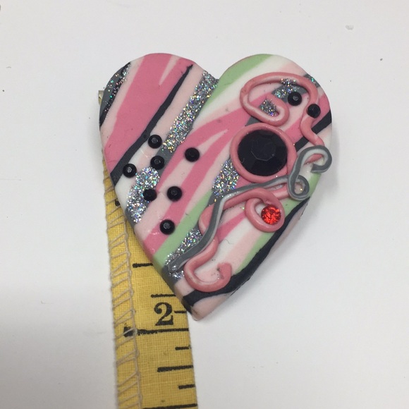 Beautiful One of a Kind Heart Brooch Rhinestones - Picture 10 of 16